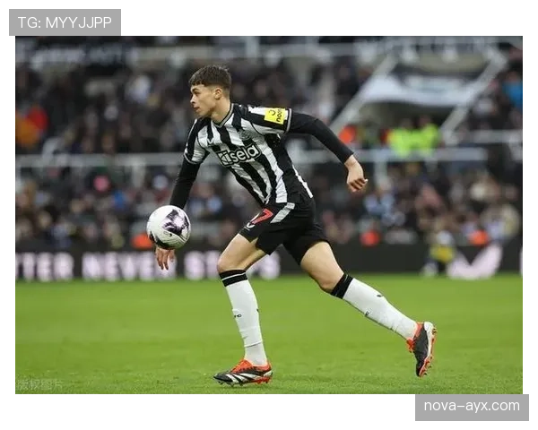 贝尼特斯执教理念分析:战术灵活性与团队协作提升球队表现