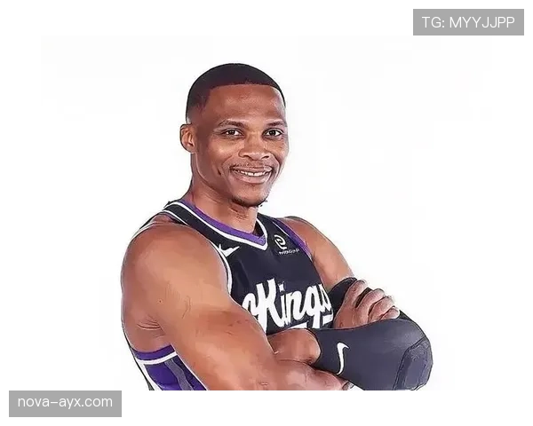 威少又双叒叕穿荧光色出街了，这衣柜是彩虹成精了吧？